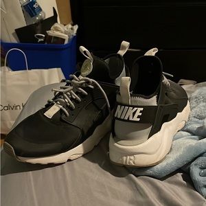 men’s nike huarache